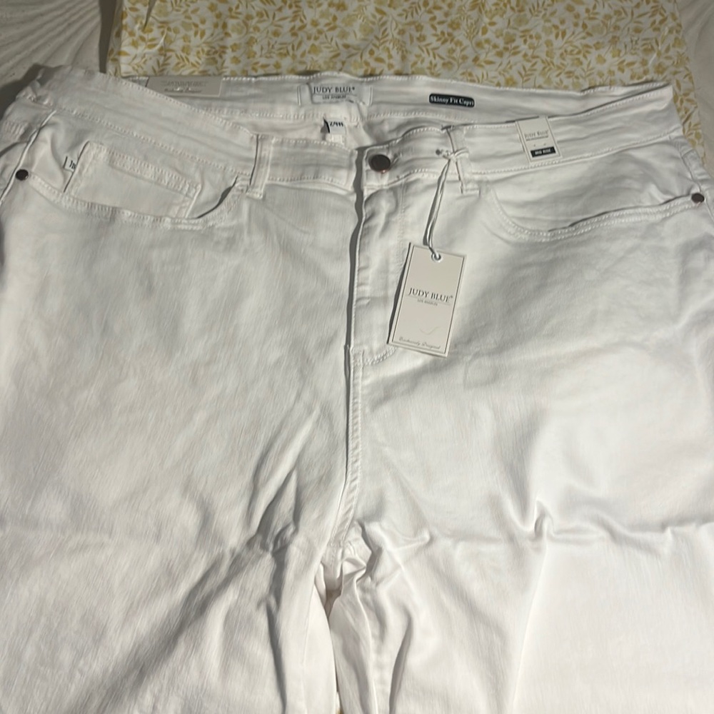 Judy Blue capri